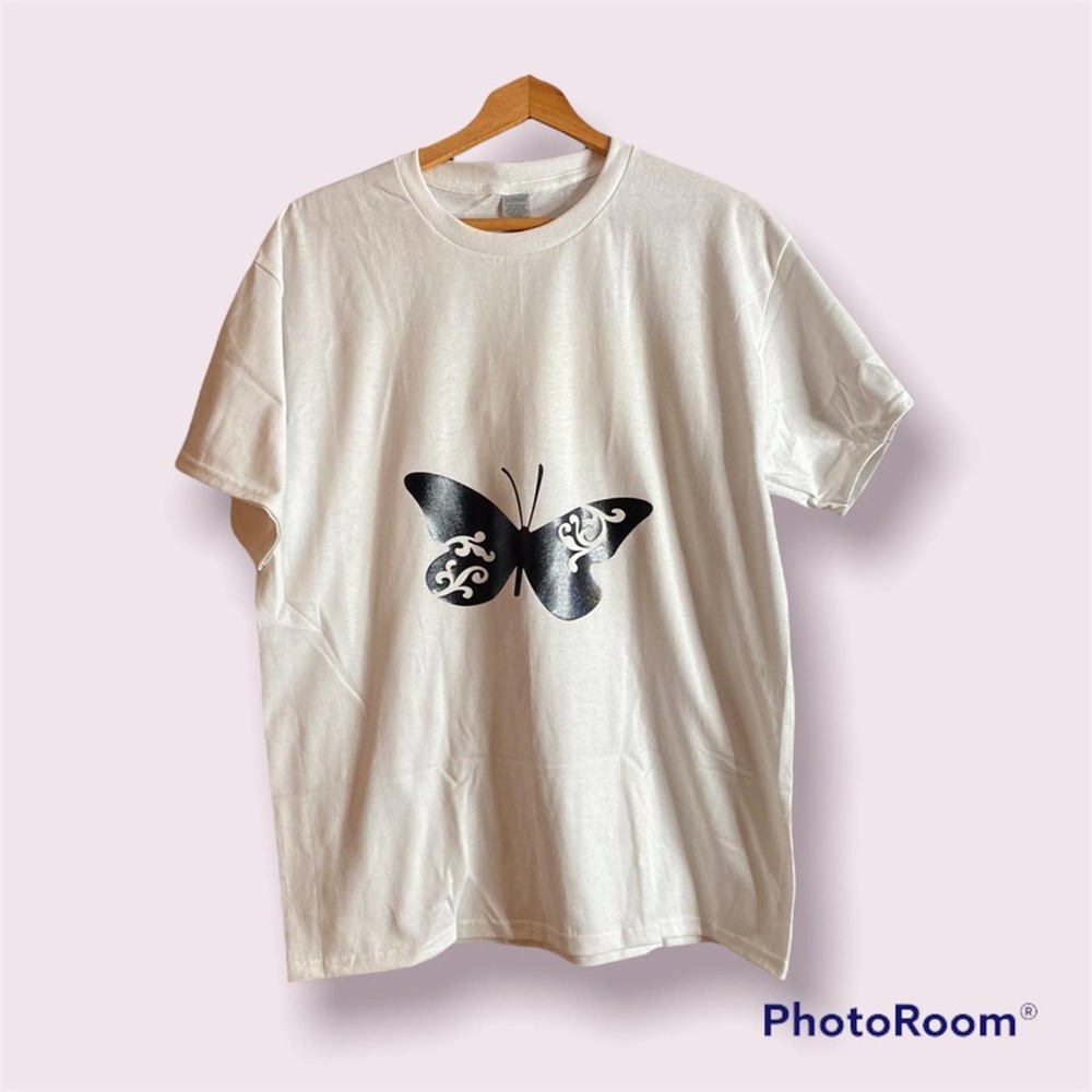 Black Butterfly Graphic T-shirt Sz L